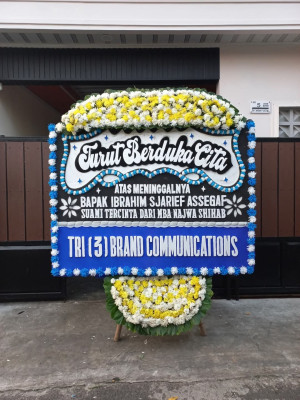 Papan Bunga Duka di Sasak